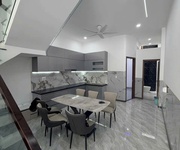 2 Bán nhà 1 trệt 1 lầu 82m ,đường 2 ô tô thông thoáng,gần trường trần văn ơn