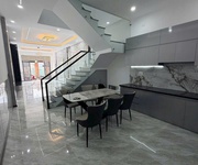 1 Bán nhà 1 trệt 1 lầu 82m ,đường 2 ô tô thông thoáng,gần trường trần văn ơn