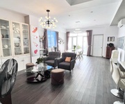 Bán căn hộ chung cư phú mỹ thuận, 187m2, đầy đủ nội thất hiện đại, view sông, giá 4 tỷ
