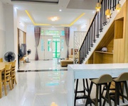 1 Nhà đẹp 3 tầng mặt tiền đường Dương Trí Trạch