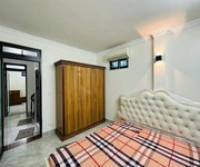 3 Bán nhà ngõ thịnh hào2. 25m2. 5 tầng. mặt tiền 3.2m. giá 8.35 tỷ đống đa hà nội