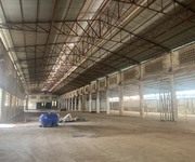 Cho thuê nhà kho 510m2 MT đường Tôn Đản, sẵn điện, nước, giá 25 triệu