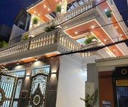 Biệt thự mini 2 trong 1  7.9x20   hxh 1/ nguyễn ảnh thủ, q12