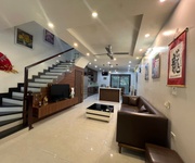 Ông anh bạn em .chính chủ do chuyền nhà vào sài gòn sống nên rất cần bán căn lk. đô thị tân tây