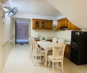 2 Cho thuê nhà Văn Cao, DT: 90m2, 4 p.ngủ khép kín.