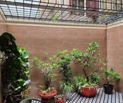 4 Cho thuê nhà Văn Cao, DT: 90m2, 4 p.ngủ khép kín.