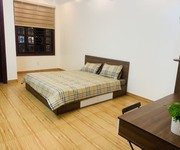 8 Cho thuê nhà Văn Cao, DT: 90m2, 4 p.ngủ khép kín.