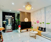 Nhà trích sài 34m, 7 tầng, thang máy, full nội thất xịn sò