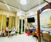 2 Bán nhà mặt tiền tân phước q10, 5 tầng, 240m2 dtsd ngang 6m, dòng tiền 300tr/năm, giá 19 tỷ tl