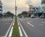 Bán nhà 2 mặt tiền lê văn việt - gần ngã tư man thiện, 7x30m, 3 tầng - 5pn,chào 47,5 tỷ.