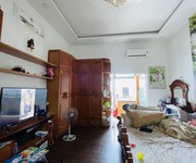 4 Bán nhà mặt phố q.2, p. cát lái, đường số 10, dt 162m2, 3 tầng, 4pn. sổ hồng, giá 18.7 tỷ.