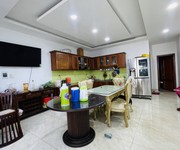2 Bán nhà mặt phố q.2, p. cát lái, đường số 10, dt 162m2, 3 tầng, 4pn. sổ hồng, giá 18.7 tỷ.
