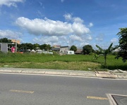 1 Đất thổ đẹp   đường nhựa lớn   xã bà điểm, hóc môn   cách phan văn hớn chỉ 200m.