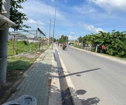 2 Đất thổ đẹp   đường nhựa lớn   xã bà điểm, hóc môn   cách phan văn hớn chỉ 200m.