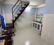 Cho Thuê Phòng trọ kiểu CCMN Quận 4 mới chỉ hơn 2 triệu/tháng, có lầu ở được 2 người.