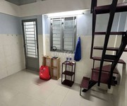 1 Cho Thuê Phòng trọ kiểu CCMN Quận 4 mới chỉ hơn 2 triệu/tháng, có lầu ở được 2 người.