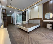 Nhà dân xây nguyễn văn cừ,55m,7 tầng,thang máy,vỉa hè,ngõ thông ôtô tránh.giá 20.x tỷ