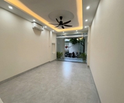 4 Bán 69m2 nhà 4 tầng, thang máy, 5PN sát chợ Diêm Gỗ, Việt Hưng. Chỗ đỗ xe miễn phí