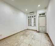 3 Nhà lạc long quân 46/50m, 6 tầng, oto vào nhà, thang máy, sổ đẹp  đường trước nhà 5m