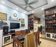 1 Đường ngọc thụy - nhà đẹp mới - ở ngay - ngõ rộng thoáng - full nội thất - giá 7.3 tỷ
