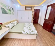 2 Bán nhà thịnh quang 31m2. 5 tầng. mặt tiền 4m. giá 7.75 tỷ đống đa hà nội