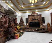 Nhà mặt tiền đường dĩ an, 5 tầng, ngang 7m, 201m2 lô góc, 17 tỷ