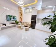 3 Bán nhà thịnh quang 31m2. 5 tầng. mặt tiền 4m. giá 7.75 tỷ đống đa hà nội