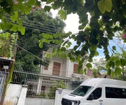 Bán nhà mặt tiền khúc thừa dụ diện tích: 317,5m   ngang 11m  hướng: đông nam đường trước nhà