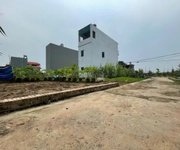2 Bán 52m đất thôn ấp tre, tổ 9, quang minh. mặt tiền rộng 6m, full thổ cư. gần kcn quang minh