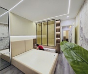1 Cầu giấy 43m-11,5 tỷ nhà đẹp gần phố,lô góc,dân xây,ngõ ba gác,nở hậu