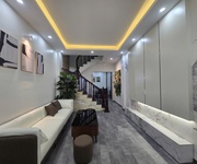 3 Cầu giấy 43m-11,5 tỷ nhà đẹp gần phố,lô góc,dân xây,ngõ ba gác,nở hậu