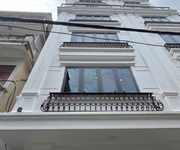 17.5 tỷ, 40m2, 7 tầng thang máy  - ô tô vỉa hè - đốc ngữ ba đình