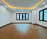1 17.5 tỷ, 40m2, 7 tầng thang máy  - ô tô vỉa hè - đốc ngữ ba đình