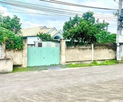 Em bán gấp hơn 1 sào đất thổ cư măt tiền chính như hình.