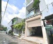 Hẻm tải   giáp aeon   sát mặt tiền   74m nở hậu   4 tầng   4pn chỉ 8.x