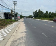 Bán 10m x 44m đất thổ cư mặt tiền nguyễn chí thanh, lagi giá ngộp 370tr/m ngang