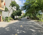 4 Bán Đất TĐC Giang Biên 40m2 View Dự Án 4 Tòa Chung Cư, Đường Ô Tô Tránh, Thuận Lợi Xây Kinh Doanh