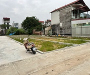 2 Bán đất thôn ấp tre, xã quang minh. lô góc. gần trường cd y dược và kcn quang minh