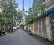 Phân lô cầu giấy - 2 thoáng trước sau - khu vực dân trí cao - chủ thiện chí - giá đầu tư