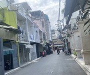 Chủ định cư bán gấp nhà q3, dt 110m2  7x15m , 20m ra mặt tiền, khai thác chdv siêu ln