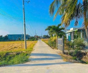 Giang còn 3 nền thổ 100, sổ hồng riêng, thuộc xã đức tân- tân trụ