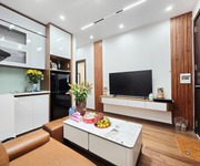 Tầng 2 tt chùa láng 28/55m2 - 2pn 2wc mới đẹp, 3.98 tỷ