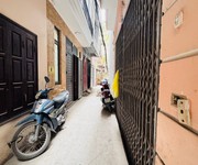 Nhỉnh 10 tỷ nhà vài bước chân là ra công viên cầu giấy, 5t x 40m2.