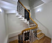 Nhà đẹp lạc long quân, dt30m , 5 tầng, 3p. ngủ, ô chờ thang máy  11 tỷ