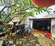 Ngay trung tâm hóc môn, cấp 4 133m  hẻm ô tô. sát chợ hóc môn, giá rẻ chỉ 4,2 tỷ thương lượng.