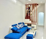 Bán nhà văn chương 38m2.  4 tầng. mặt tiền 3m. giá 7.95 tỷ đống đa hà nội