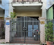 Cho thuê nhà 3 tầng 4pn, 3wc, dtsd 220m2, giá siêu hời 6 triệu, đường nguyễn tấn kỳ, trần phú,