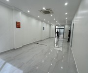 3 Cho thuê sàn văn phòng tầng 2 90m2 giá 9tr tại Vinhomes Marina