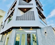 Bán nhà mới xây 1 trệt 2 lầu, lô góc 2 mặt tiền, gần nhà ga t3 và emart, giá chỉ 6.4 tỷ