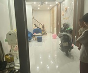 Gia đình tôi cần bán  nhà đẹp ở luôn ngõ 101 thanh nhàn, 40m2, 5 tầng, 6 phòng ngủ giá 12.2 tỷ